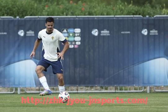 jiuyou九游娱乐-法甲外援表现回顾:赛季数据与场上表现综合评价